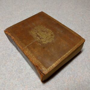 C. Julii Caesaris De Bellis Gallico et Civili Pompejano, necnon A. Hirtii, aliorumque de Bellis Alexandrino, Africano, et Hispaniensi Commentarii, ad MSStorum fidem expressi, cum integris notis Dionysii Vossii, Joannis Davisii, et Samuelis Clarkii. Cura et studio Francisci Oudendorpii, qui suas animadversiones, ac varias lectiones adjecit.