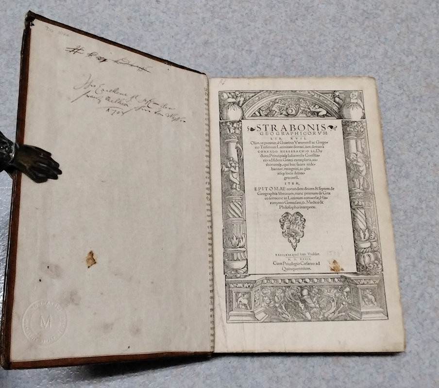 Strabonis Geographicorum lib. XVII. Olim, ut putatur, a Guarino Veronensi ac Gregorio Trifernate latinitate donati, iam denuo a Conrado Heresbachio LL. doctore, Principisque Iuliacensis consiliario ad fidem Graeci exemplaris authorumque, qui huc facere videbantur, recogniti, ac plerisque locis deintegro versi. Item Epitomae eorundem decem & septem de Geographia librorum, nunc primum de Graeco sermone in Latinum conversae, Hieronymo Gemusaeo, D. medico & philosopho interprete. - Afbeelding 4
